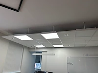 Plafond met lampen - afbeelding 1 van  3