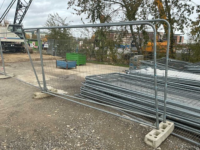 Plaka buis solutions. hekken en betonvloeren. bouw- en bevestigingsmateriaal - afbeelding 2 van  8