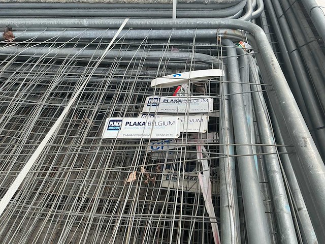 Plaka buis solutions. hekken en betonvloeren. bouw- en bevestigingsmateriaal - afbeelding 6 van  8