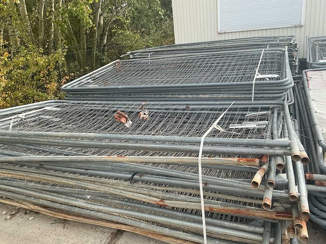 Plaka buis solutions. hekken en betonvloeren. bouw- en bevestigingsmateriaal - afbeelding 7 van  8