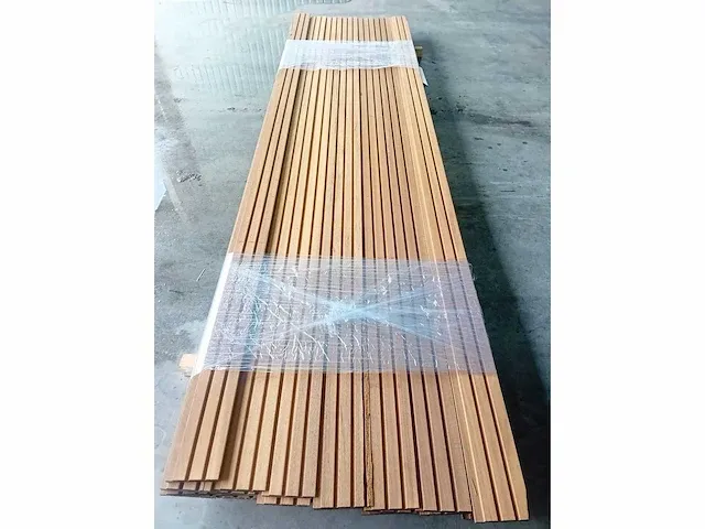 Planchetten - thermo ayous - 18,9 m² - afbeelding 1 van  5