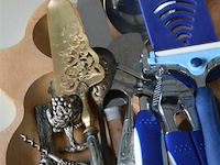 Plank met div keukenmateriaal - afbeelding 3 van  3