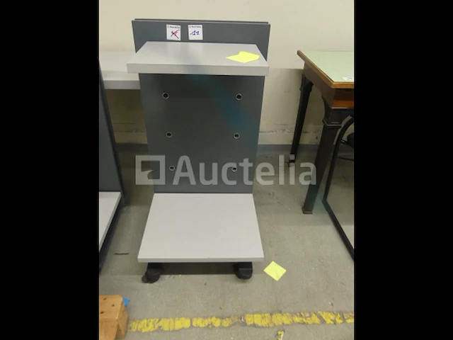 Planken op wielen en trapeziumvormige tafel - afbeelding 3 van  7