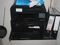 Planningbord, radio philips, printer hp laserjet pro mfp m425dn, 2 vuilemmers (44,45,46,47) - afbeelding 2 van  4