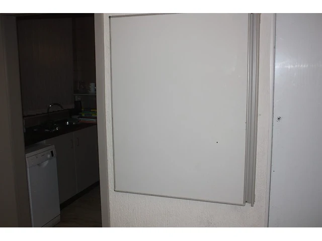Planningbord, radio philips, printer hp laserjet pro mfp m425dn, 2 vuilemmers (44,45,46,47) - afbeelding 3 van  4
