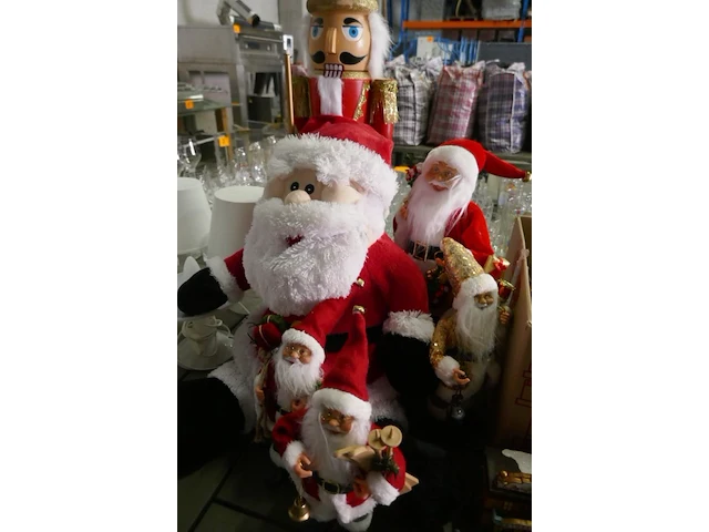 Plantenbakken + kerstmateriaal - afbeelding 3 van  5