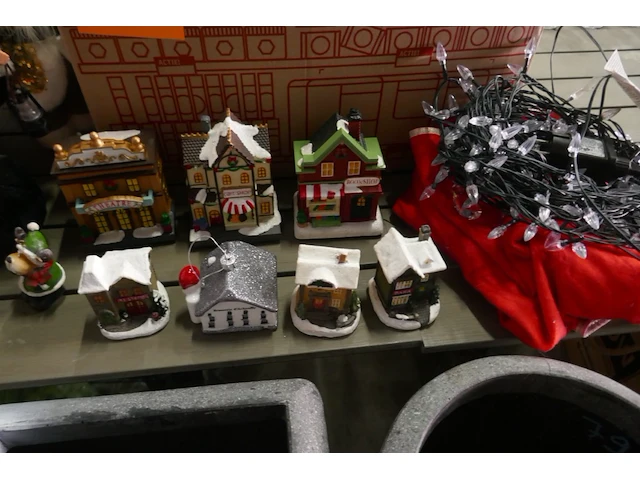 Plantenbakken + kerstmateriaal - afbeelding 4 van  5