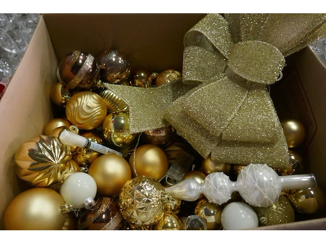 Plantenbakken + kerstmateriaal - afbeelding 5 van  5