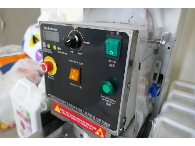 Plastic bekertjes afsluitmachine jiuzhou - afbeelding 4 van  4