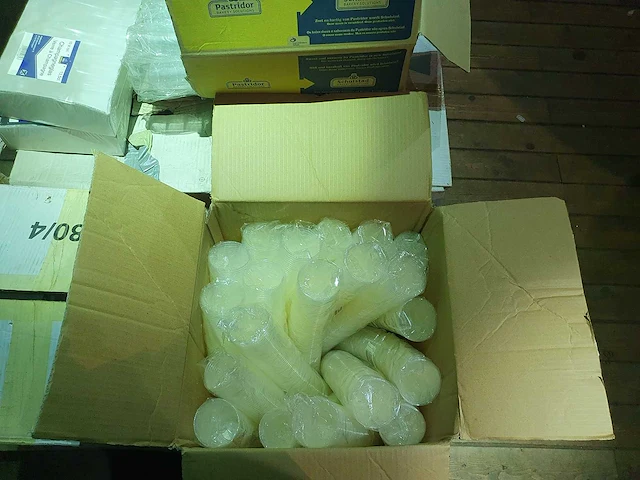 Plastic wegwerp drankbeker - afbeelding 3 van  13