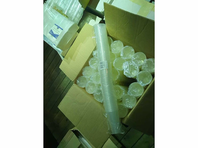 Plastic wegwerp drankbeker - afbeelding 12 van  13