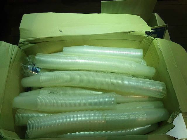 Plastic wegwerp drankbeker - afbeelding 13 van  13