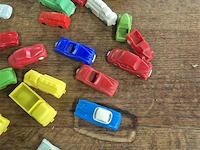 Plastiek autos - afbeelding 3 van  3