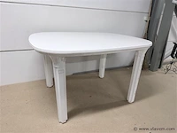 Plastieke tafel 113cmx102cm demonteerbaar - afbeelding 1 van  3