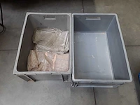 Plastieken bak met zeil (2x) - afbeelding 1 van  1