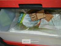 Plastieken kast met inhoud - afbeelding 4 van  4