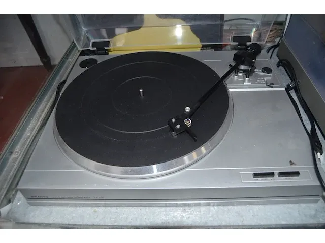 Platenspeler sanyo tp220 , 7 lp's - afbeelding 1 van  6