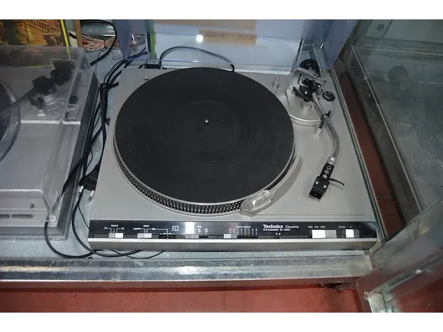 Platenspeler technics sl-5300 , 26 lp's - afbeelding 1 van  10