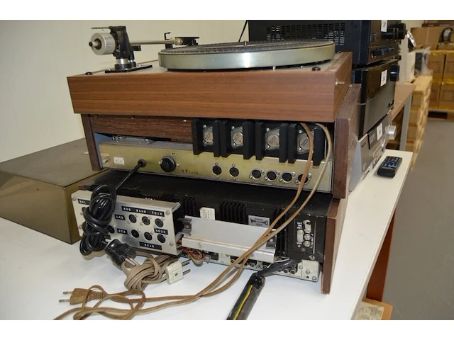 Platenspeler thorens td-166, radio tuner teleton srq-602x, radio tuner fisher 801 - afbeelding 3 van  11