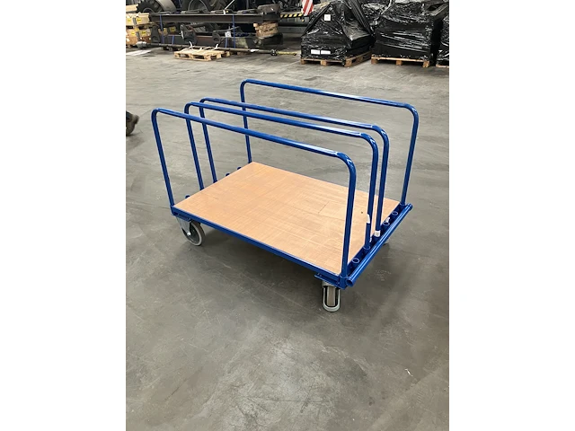 Platenwagen met 4 beugels 500kg - afbeelding 1 van  3