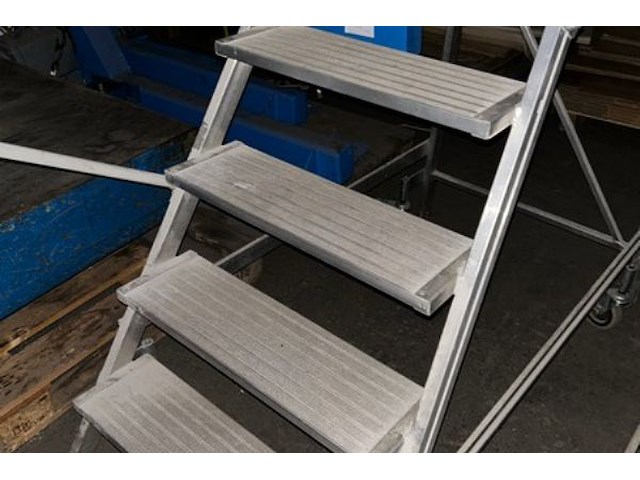 Platformladder, mobiel - afbeelding 3 van  4