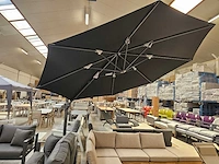 Platinum premium zweefparasol challenger t1 dia 350cm zwart - afbeelding 1 van  7