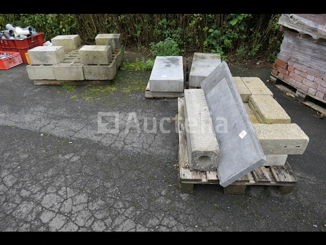 Platte leisteen, betonblokken, hardsteen - afbeelding 8 van  10