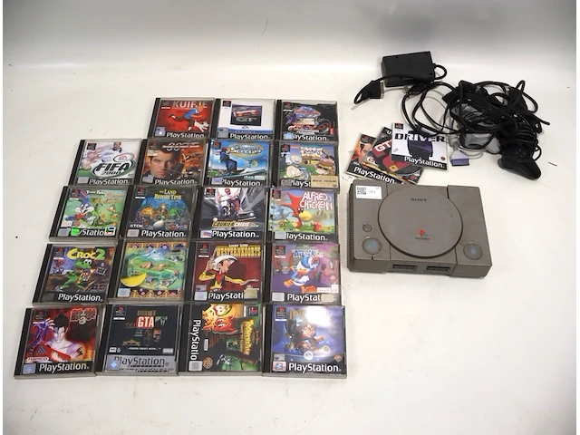 Playstation 1 met spellen (plm 20) - afbeelding 1 van  9