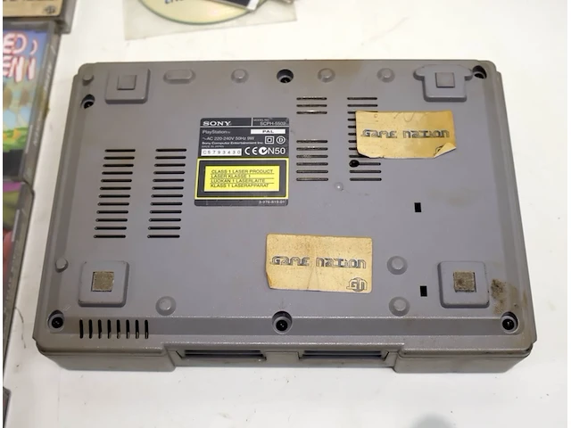 Playstation 1 met spellen (plm 20) - afbeelding 3 van  9