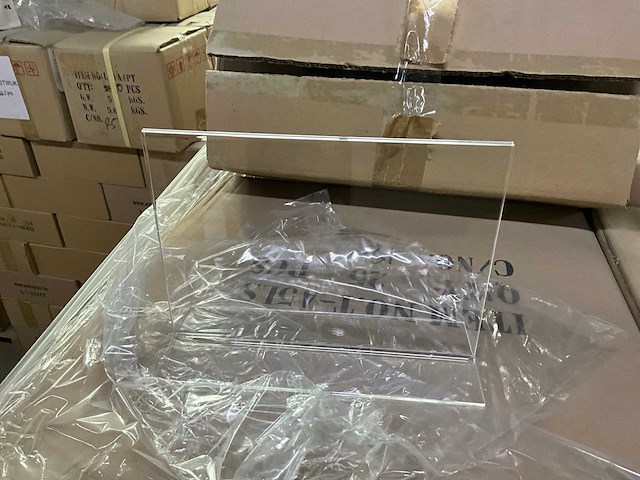 Plexiglas set in liggend formaat t a5 (1400x) - afbeelding 2 van  5