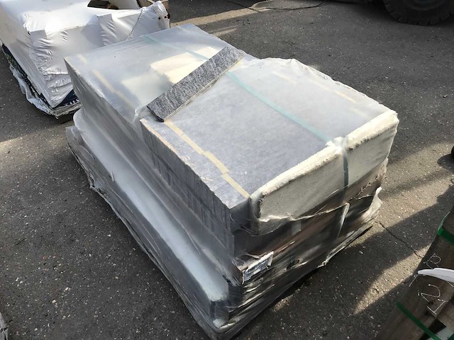 Plinten ca. 318 lm - afbeelding 2 van  2