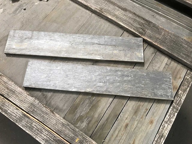 Plinten/muurtegels ca. 359lm - afbeelding 1 van  3