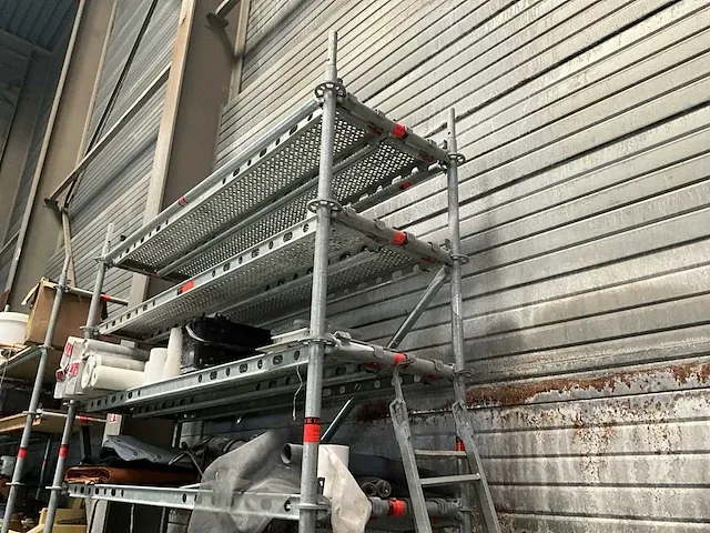Plm. 100 m2 stellingmateriaal en rolsteigercombinatie layher en altrex - afbeelding 4 van  41