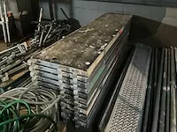 Plm. 100 m2 stellingmateriaal en rolsteigercombinatie layher en altrex - afbeelding 7 van  41