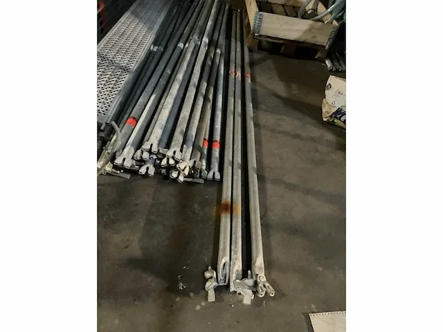 Plm. 100 m2 stellingmateriaal en rolsteigercombinatie layher en altrex - afbeelding 10 van  41