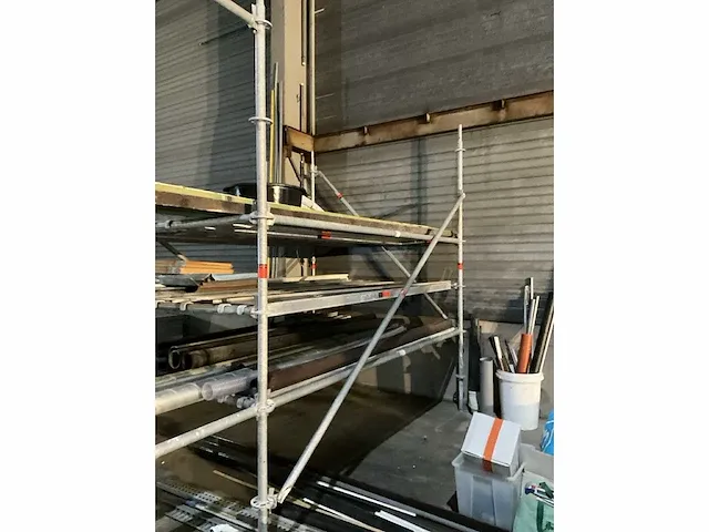 Plm. 100 m2 stellingmateriaal en rolsteigercombinatie layher en altrex - afbeelding 12 van  41