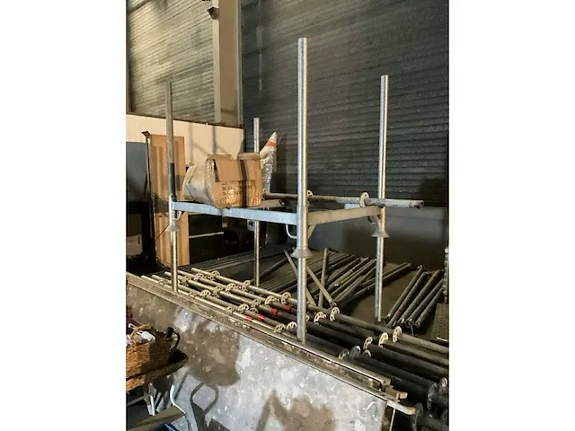 Plm. 100 m2 stellingmateriaal en rolsteigercombinatie layher en altrex - afbeelding 31 van  41
