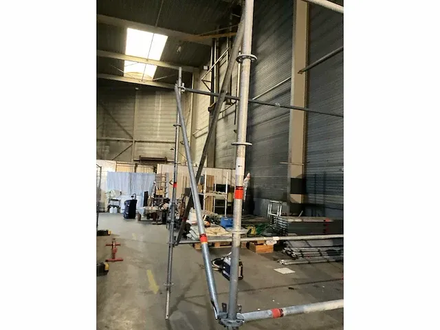 Plm. 100 m2 stellingmateriaal en rolsteigercombinatie layher en altrex - afbeelding 23 van  41