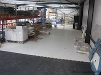 Plm 100m² mezzanine bestaande uit plm 50 dragende leggers, houten bovenvloer, railing en trap - afbeelding 8 van  11