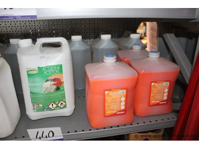 Plm 12 bidons diverse wo. aceton, zeep, etc - afbeelding 2 van  2