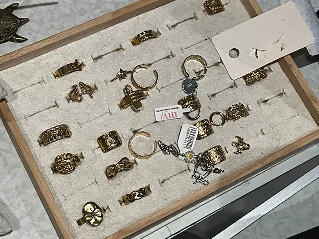 Plm 135 diverse dames sieraden en juwelen - afbeelding 10 van  14