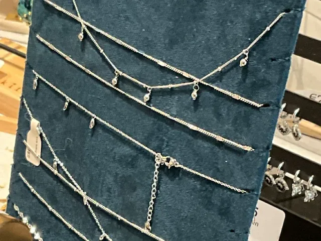 Plm 135 diverse dames sieraden en juwelen - afbeelding 13 van  14