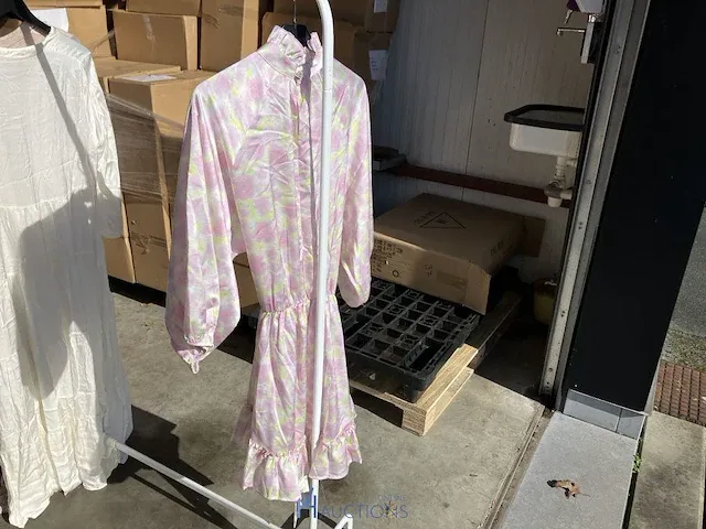 Plm 140 kleedjes in diverse kleuren may - afbeelding 3 van  5