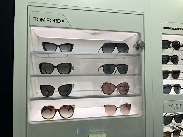 Plm 145 zonnebrillen chloe, prada, bvlgari - afbeelding 12 van  19