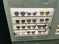 Plm 145 zonnebrillen chloe, prada, bvlgari - afbeelding 14 van  19