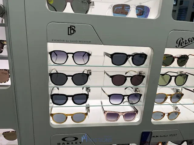 Plm 145 zonnebrillen chloe, prada, bvlgari - afbeelding 17 van  19