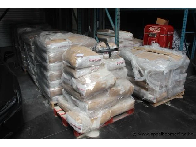 Plm 150 zakken a 25kg bleekaarde perform - afbeelding 1 van  3