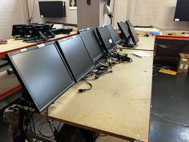 Plm 16 diverse computerschermen iiyama - afbeelding 1 van  8