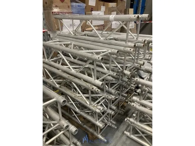 Plm 17 diverse truss baren - afbeelding 1 van  3