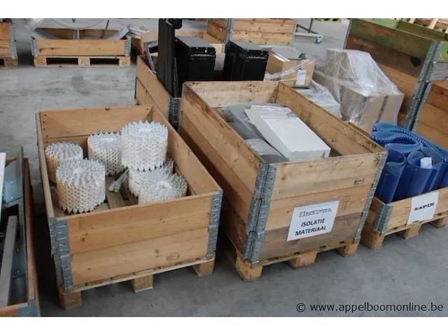 Plm 19 palletten inh div onderdelen wo kettingen, schakelbanden, snaartransport, enz - afbeelding 6 van  9
